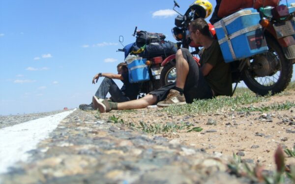 Centrinę Aziją įveikė motociklais (foto)