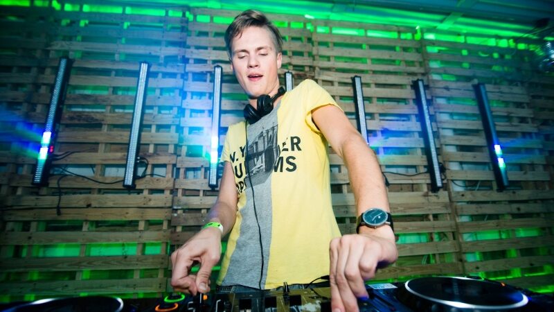 „Penktadienio DJ“: St. Stereo ir jo vasaros atradimai