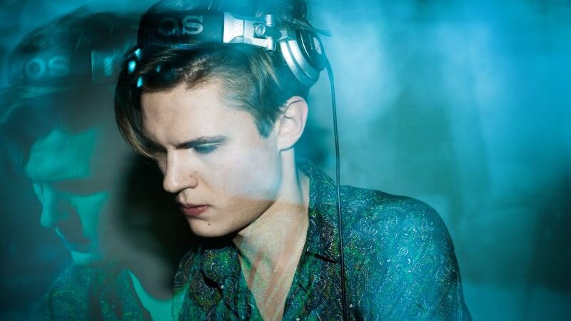 Penktadienio DJ: Šokių saliono sezono hitus pristato St. Stereo