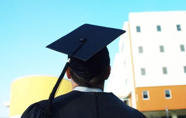 Eksternas: „Galite egzaminą laikyti ir kitąmet, ir po pusamžio“ (Interviu)