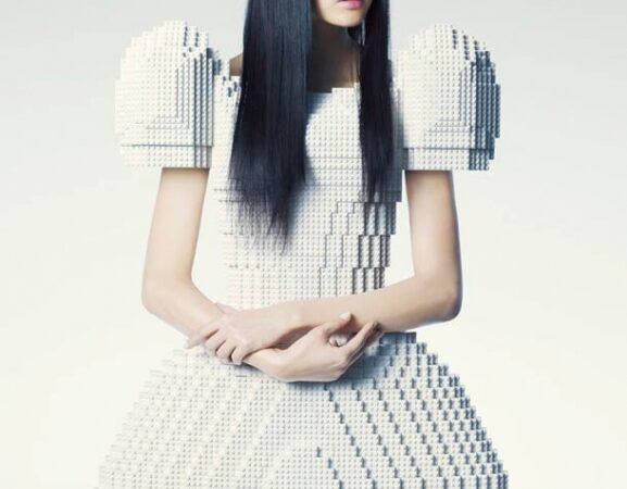 Vestuvinės suknelės apsėjusios be audinio ir adatos