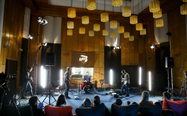 Eksperimentinio džiazo grupės „Sheep Got Waxed“ koncertą „LRT Opus“ studijoje sekmadienį parodys ir televizija