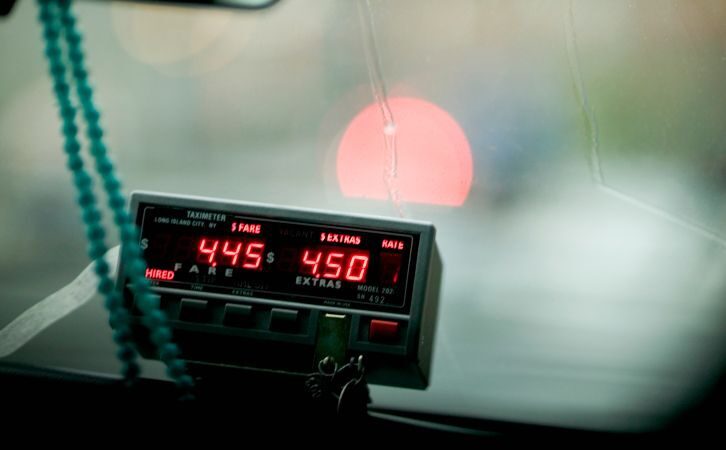 Šventės ir (ne) šventiniai taksi tarifai (informacija keleiviams)