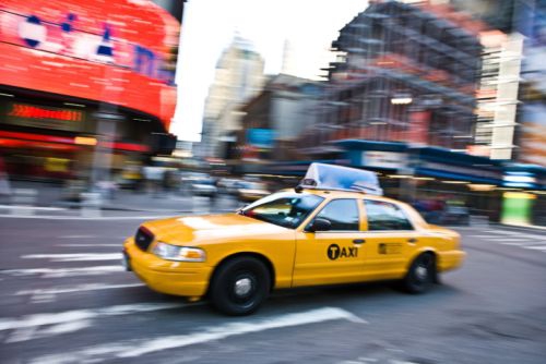 Amerikietiška avantiūra – šalį įveikti taksi automobiliu (Video)