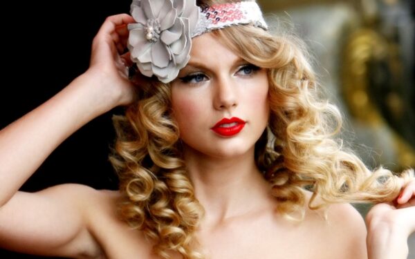 Keturios iš penkių daugiausia uždirbančių jaunų žvaigždžių –  moterys (foto)