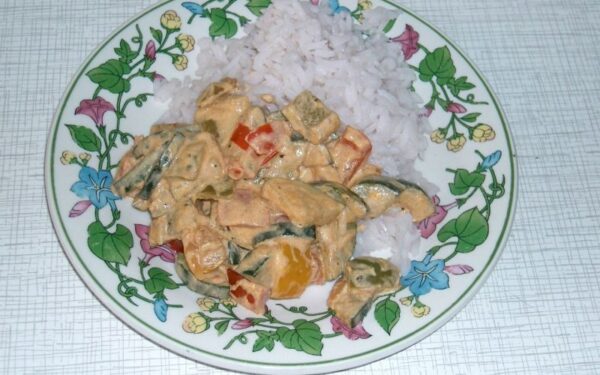 Keptuvė daržovių su ryžiais