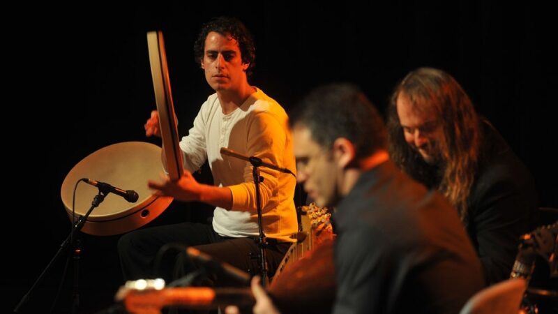 Viduržemio muzikos tradicijų lobynas – Lopez-Petrakis-Chemirani trio (interviu)