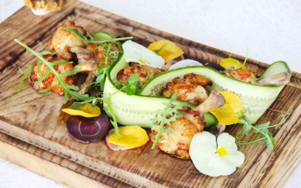 Motinos dienos proga staigmena mamai – „Tulpės“ lėkštėje