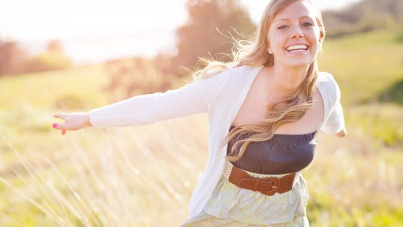 5 natūralūs receptai norintiems baltesnės šypsenos