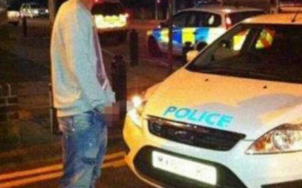 Nusikaltėlis erzina policijos pareigūnus, viešindamas savo tvarkos pažeidimų nuotraukas „Facebooke“  (foto)