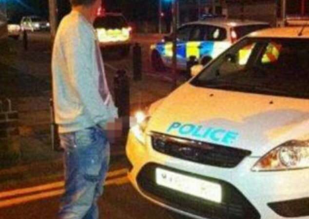 Nusikaltėlis erzina policijos pareigūnus, viešindamas savo tvarkos pažeidimų nuotraukas „Facebooke“  (foto)