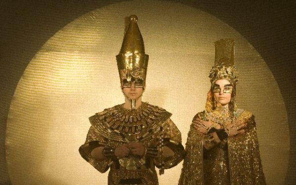 Bohemiečių „Užburtoji fleita“ atitenka į jaunųjų menininkų rankas