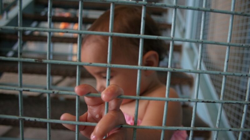 Žiauri realybė: motinos skirtingų šalių kalėjimuose (foto)