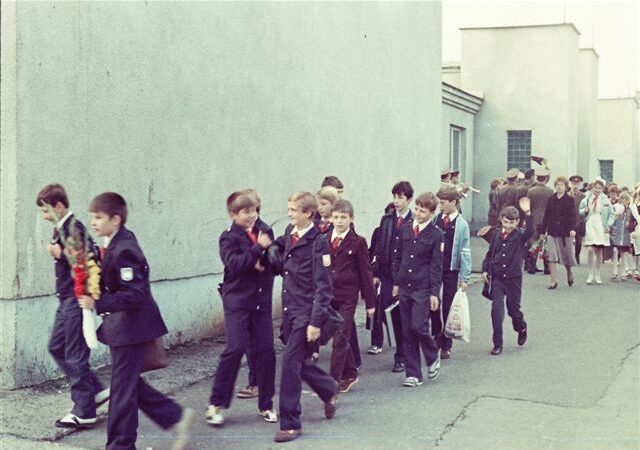 Artėjant naujiems mokslo metams – patarimai, kaip tinkamai bendrauti su vaiku