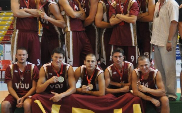 VDU krepšininkai – nenugalimi Lietuvoje ir Europoje (Foto)
