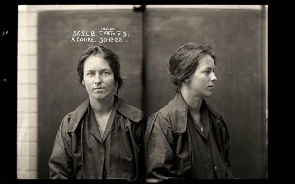 Vintažinės nusikaltėlės: 20-ojo amžiaus pradžios areštinės fotoarchyvas (foto)