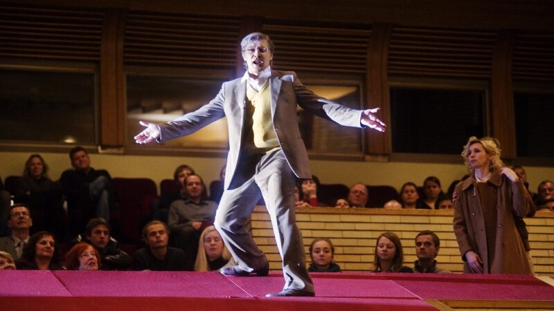 Paskutiniame šio sezono klube „Prie arbatos“ – teatras kaip mūsų viešoji erdvė