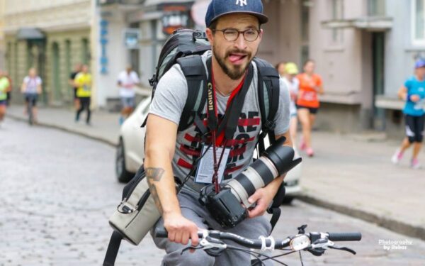 Fotografas Vytautas Dranginis įamžindamas bėgimo renginį įveikia ir virš 30 kilometrų
