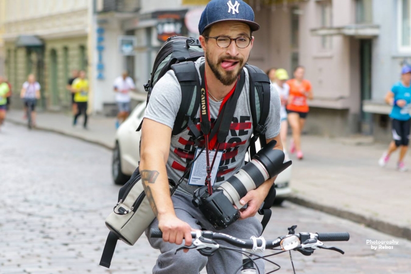 Fotografas Vytautas Dranginis įamžindamas bėgimo renginį įveikia ir virš 30 kilometrų
