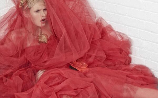 Dizainerės V. Westwood nauja vestuvinių suknelių kolekcija (foto)