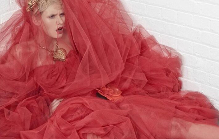 Dizainerės V. Westwood nauja vestuvinių suknelių kolekcija (foto)