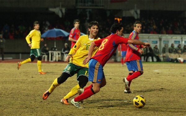 Lietuvos futbolo rinktinė garbingai pasipriešino pasaulio čempionams (Foto, video)