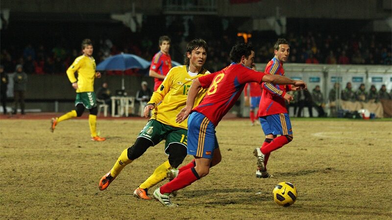 Lietuvos futbolo rinktinė garbingai pasipriešino pasaulio čempionams (Foto, video)