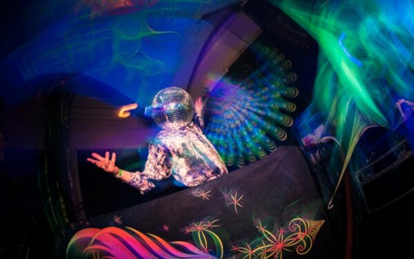 Šeštadienio naktį Vilniuje siautėjo beprotiškas karnavalas „Yaga-Ball“ (foto)