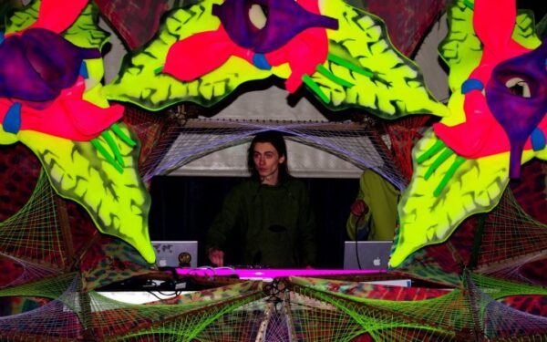 „Yaga-Ball“ nustebins net visko mačiusius vakarėlių liūtus