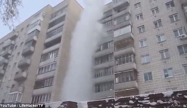 -41ºC speigas Rusijoje: iš 9 aukšto išpiltas verdantis vanduo nepasiekė žemės (video)