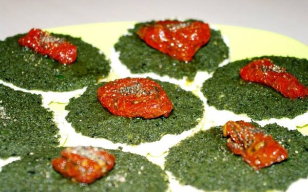 „Plevėsos virtuvėlė“ pristato… Žaliavalgių vakaronę. Sumuštiniai su špinatais