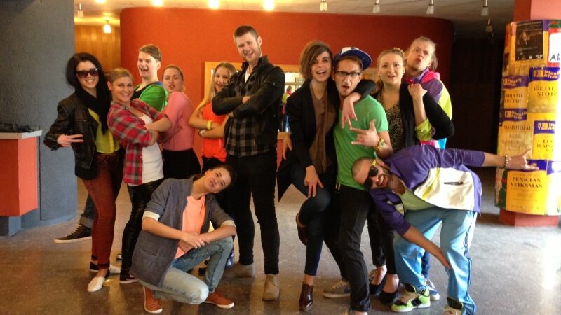 Tarptautinės šokio dienos proga Šarūnas Kirdeikis šokdino savo draugus