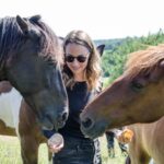 „Po Lietuvą su žirgais 2017“ surinktos paramos užteks ir dviem naujiems globotiniams