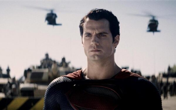 Prieš „Žmogus iš plieno“ premjerą – 566 supermenai prekybos centre (video)