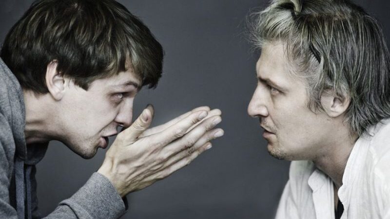 „Sirenos“ skelbia lietuvišką programą