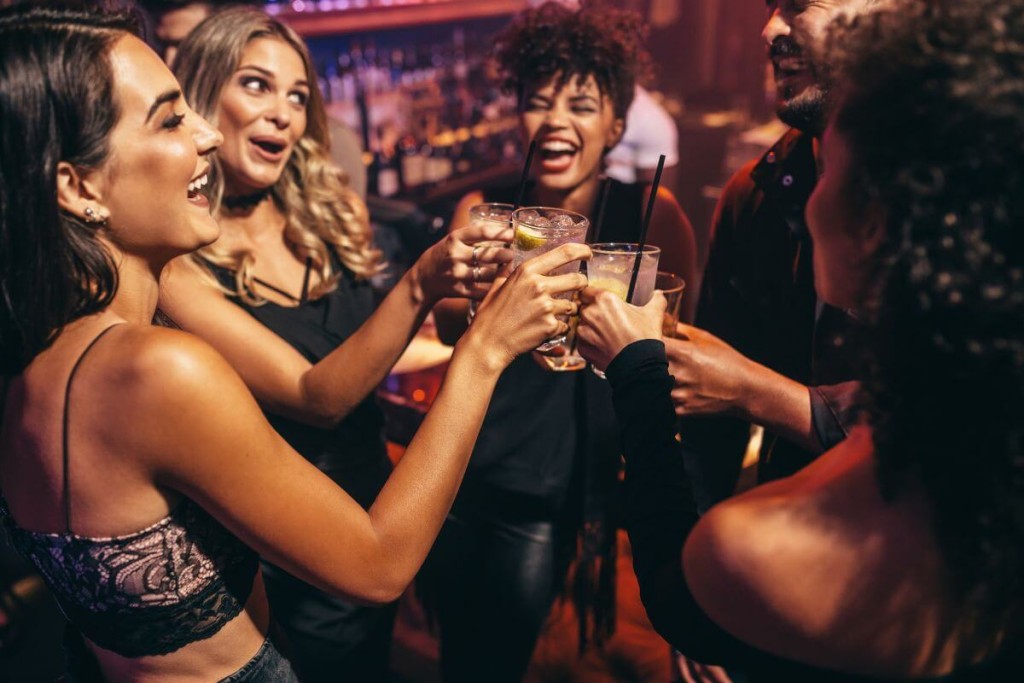 Alkoholis-per-kiek-laiko-pasisalina-is-organizmo - Laikas.lt Alkoholis. Per kiek laiko pasišalina iš organizmo?