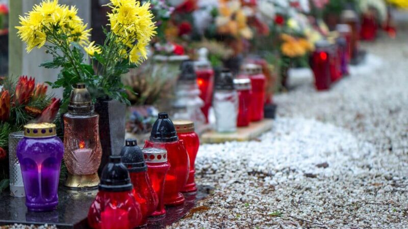 Kapų žvakės Lietuvoje nemokamai. Pasakė, kur ir kada dalins