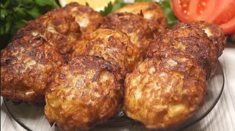 Svieziu-kopustu-kotletai-su-manais - Laikas.lt Šviežių kopūstų kotletai su manais