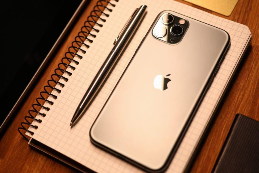 iPhone 16 nuvilia savo pardavimo rezultatais dėl ko „Apple“ sumažino „iPhone 16“ ir „16 Plus“ gamybą