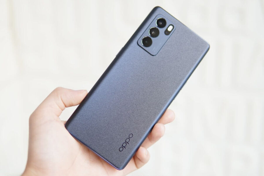 Kinijoje išleistas išmanusis telefonas su iPhone 16 stiliaus mygtuku