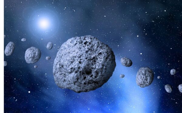 Keturi potencialiai pavojingi asteroidai praskriejo pro Žemę: kokiu atstumu jie buvo nuo mūsų planetos?