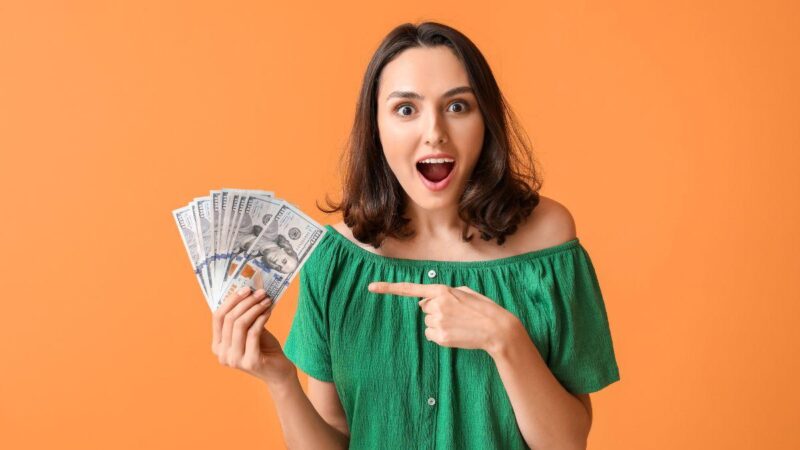 Astrologai atskleidė, kuriame gyvenimo etape skirtingi zodiako ženklai pasiekia finansinę sėkmę.