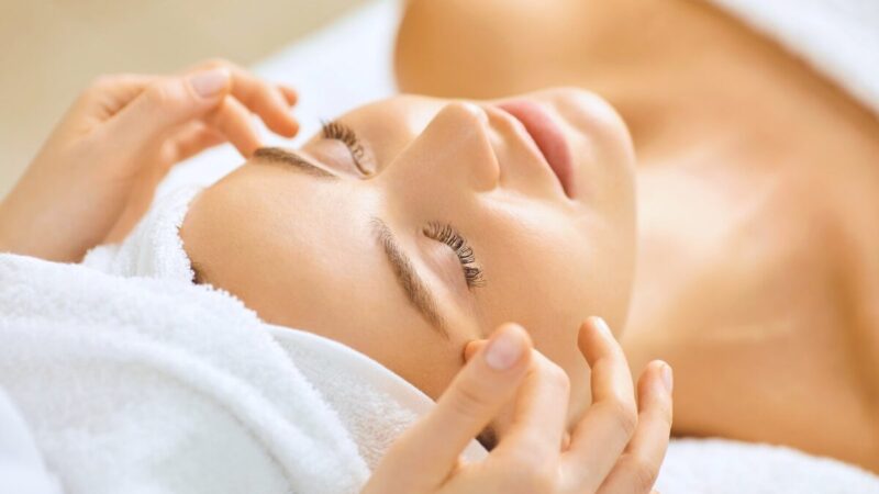 Grožio kalendorius 2024 lapkričiui: astrologė rekomenduoja geriausias dienas procedūroms