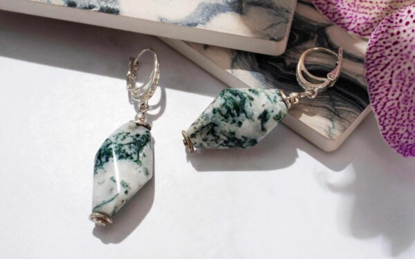 Penktadienio akmenų vadovas (lapkričio 15 d.): Lapkritis: Atskleiskite savo vidinę stiprybę su šiais astrologiškai įtakotais brangakmeniais, skirtais jūsų Zodiako ženklui!