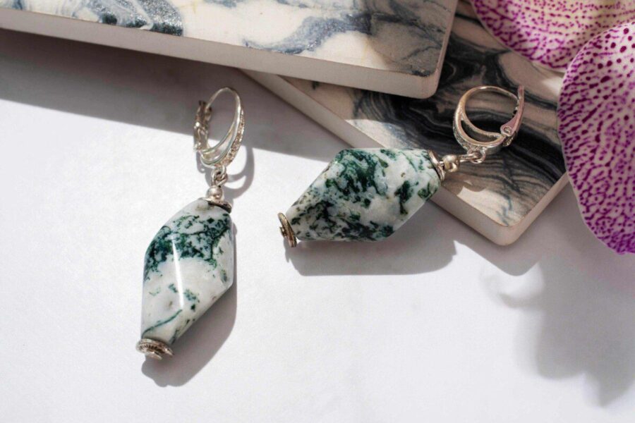 Penktadienio akmenų vadovas (lapkričio 15 d.): Lapkritis: Atskleiskite savo vidinę stiprybę su šiais astrologiškai įtakotais brangakmeniais, skirtais jūsų Zodiako ženklui!