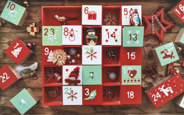 Advento kalendorius: nuo pamaldumo iki šiuolaikinės pramogos