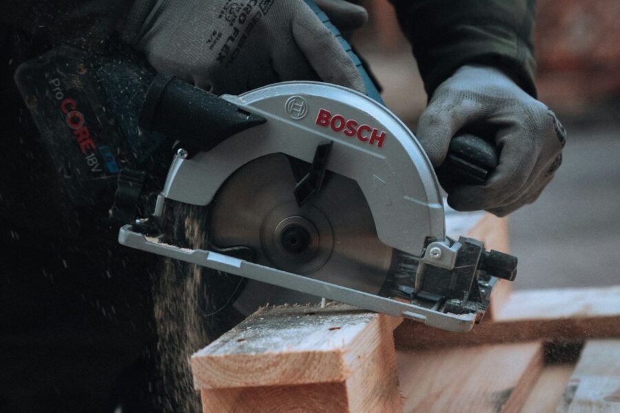 Bosch Vokietijoje planuoja atleisti virš 8000 darbuotojų