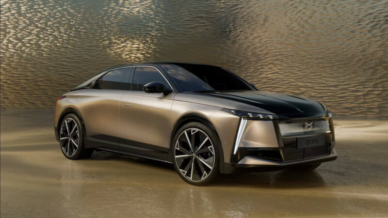 DS No. 8 modelis pranoksta konkurentus iš Audi, BMW ir Mercedes-Benz su galimybe įveikti 750 km