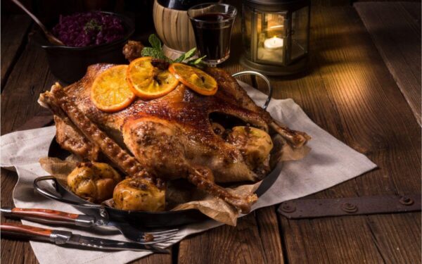 Kepta žąsis – ypatingas patiekalas jūsų šventiniam stalui