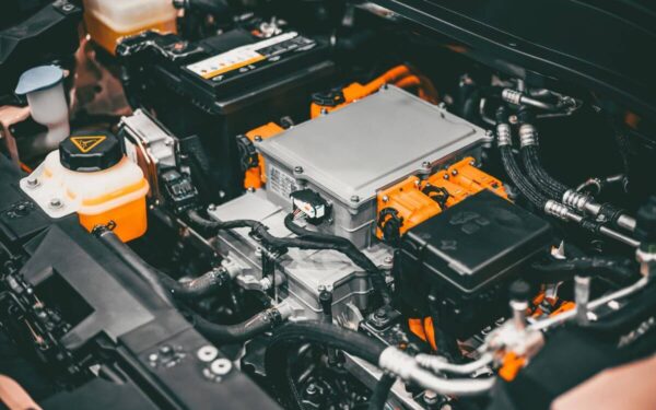 „Lucid“ ateities elektromobiliuose galėtų naudoti dviejų greičių transmisijas